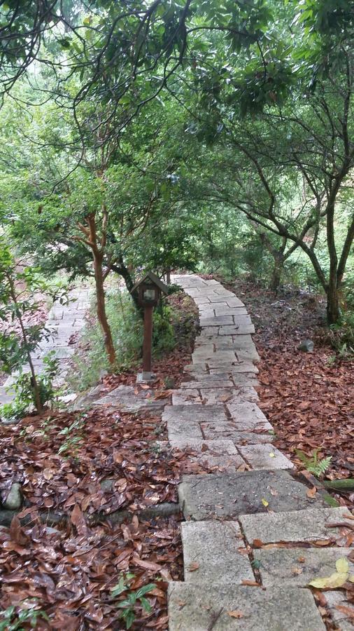 Bright Moon Homestay Dongshi  Extérieur photo