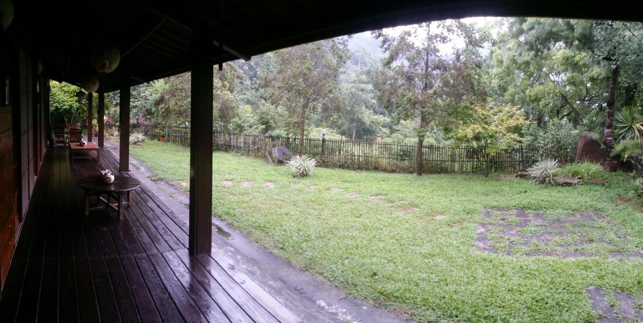 Bright Moon Homestay Dongshi  Extérieur photo