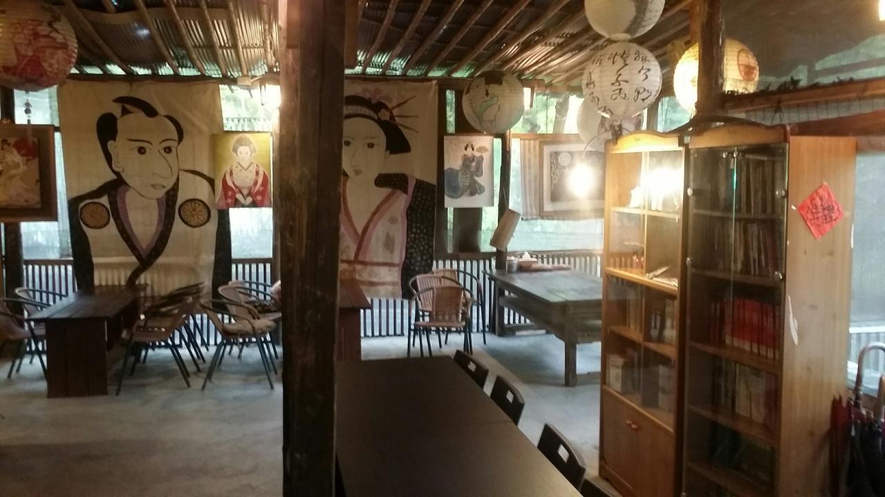 Bright Moon Homestay Dongshi  Extérieur photo