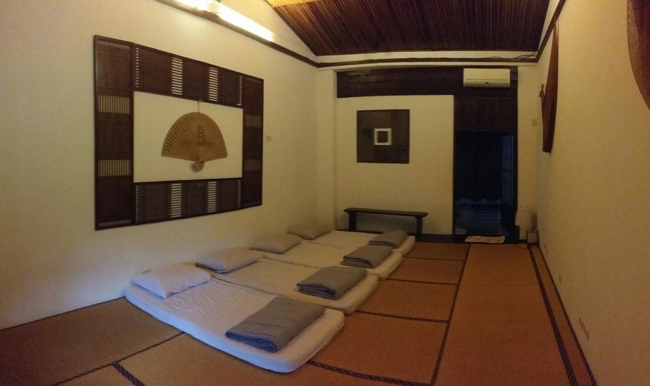 Bright Moon Homestay Dongshi  Extérieur photo