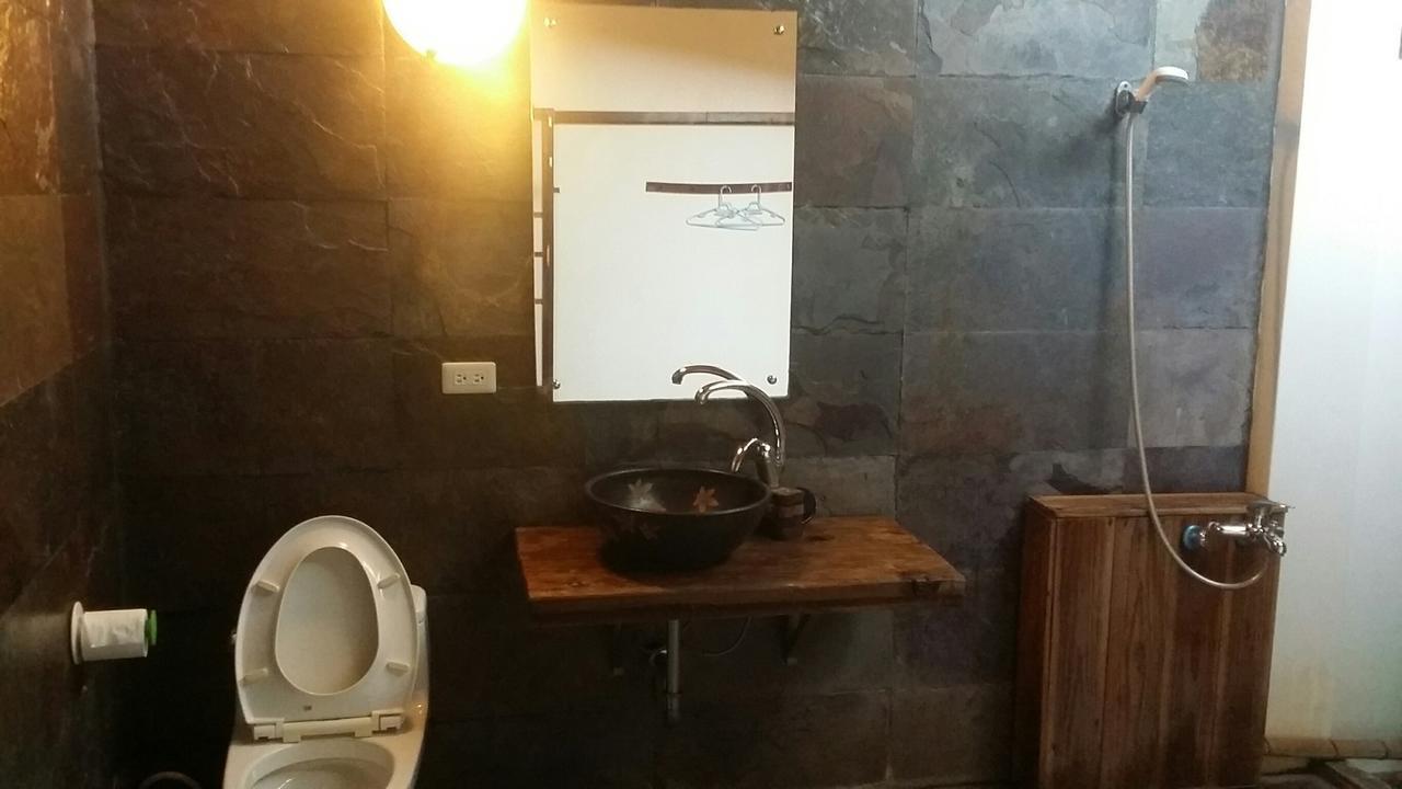 Bright Moon Homestay Dongshi  Extérieur photo