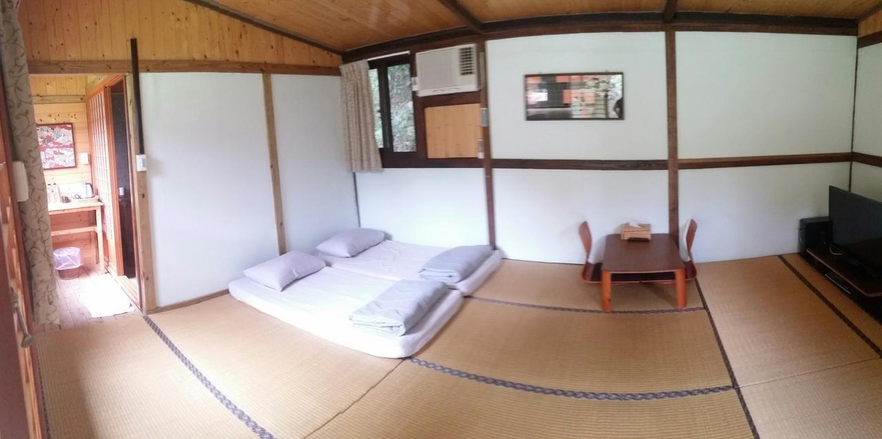 Bright Moon Homestay Dongshi  Extérieur photo