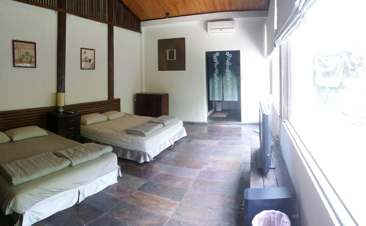 Bright Moon Homestay Dongshi  Extérieur photo