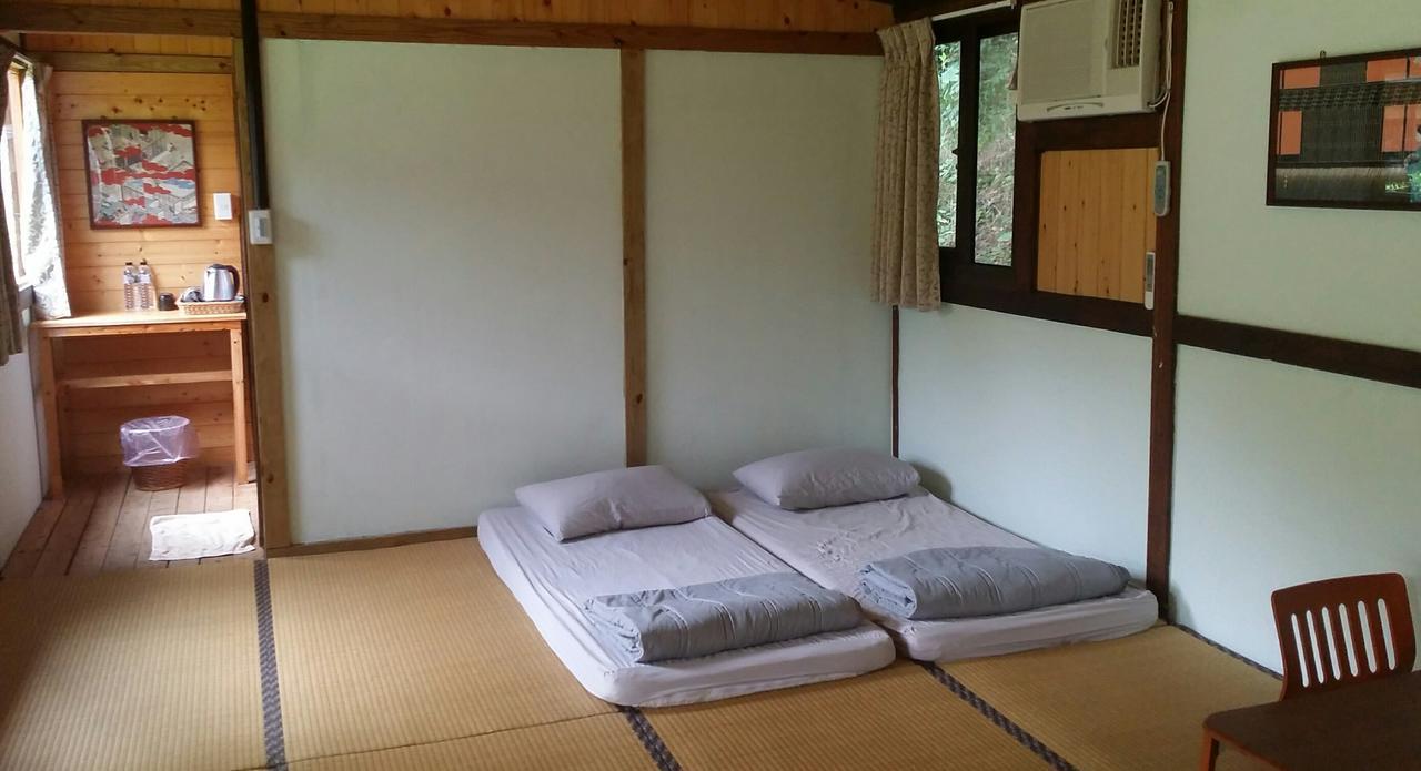 Bright Moon Homestay Dongshi  Extérieur photo